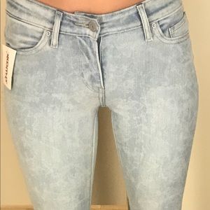 Size 24 Levi’s 711 Skinny new with tags